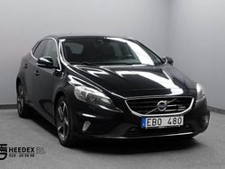 Svart Begagnad 2013 Volvo V40 R-Design Halvkombi | 139 900 kr (Marknadspris)