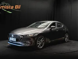 Grå Begagnad 2018 Mazda 3 Halvkombi | 199 800 kr (Marknadspris)