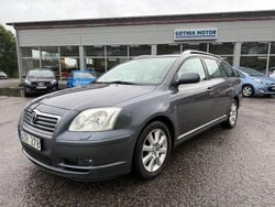 Grå Begagnad 2006 Toyota Avensis Kombi | 29 800 kr (Marknadspris)