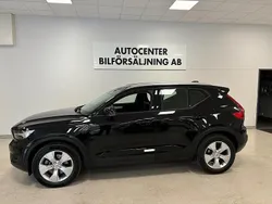 Svart Begagnad 2021 Volvo XC40 Momentum SUV | 289 900 kr (Marknadspris)