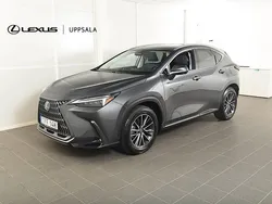 Grå Begagnad 2023 Lexus NX450h+ Executive Line SUV | 589 900 kr (Marknadspris)