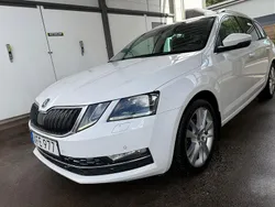 Vit Begagnad 2018 Skoda Octavia Style Kombi | 129 000 kr (Marknadspris)