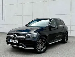 Svart Begagnad 2019 Mercedes GLC220 AMG line SUV | 399 900 kr (Marknadspris)