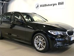 Svart Begagnad 2021 BMW 330e Sport Line Kombi | 319 900 kr (Marknadspris)
