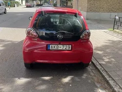 Röd Begagnad 2014 Toyota Aygo Halvkombi | 45 000 kr (Bra pris)