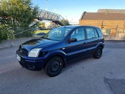 Blå Begagnad 2005 Ford Fusion Halvkombi | 21 000 kr (Bra pris)