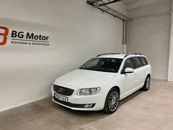 Vit Begagnad 2015 Volvo V70 Momentum Kombi | 129 600 kr (Marknadspris)