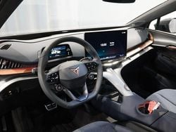 Grå Begagnad 2024 Cupra Tavascan VZ SUV | 629 000 kr