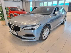 Ljusblå (blå) Begagnad 2016 Volvo V90 Momentum Kombi | 174 900 kr (Marknadspris)