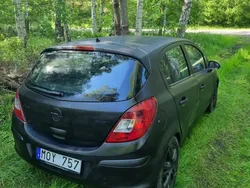 Grå Begagnad 2010 Opel Corsa Enjoy Halvkombi | 18 000 kr (Superpris)