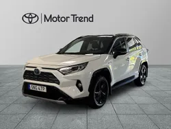 Vit Begagnad 2019 Toyota RAV4 Hybrid Style SUV | 329 900 kr (Marknadspris)