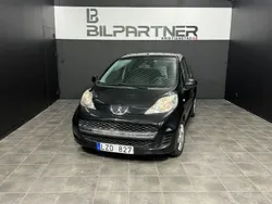 Svart Begagnad 2011 Peugeot 107 Halvkombi | 42 500 kr (Marknadspris)
