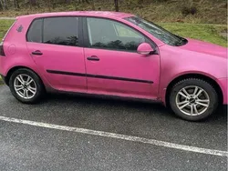Grå Begagnad 2005 VW Golf IV Trendline Halvkombi | 18 000 kr (Marknadspris)