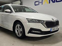 Vit Begagnad 2022 Skoda Octavia G-TEC Ambition Kombi | 149 900 kr (Superpris)