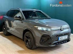 Grå Begagnad 2024 VW Tiguan R-line SUV | 499 900 kr (Dyr)