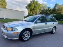 Grå Begagnad 2004 Volvo V40 Kombi | 29 500 kr (Dyr)