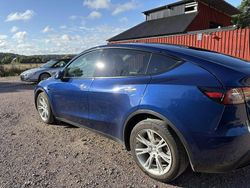 Begagnad 2022 Tesla Model Y Long Range AWD SUV | 308 000 kr (Marknadspris)