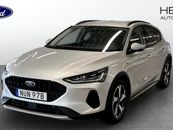 Grå (grey) Begagnad 2024 Ford Focus Active Halvkombi | 224 900 kr (Marknadspris)