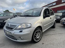 Silver (silvermetallic) Begagnad 2004 Citroën C3 Halvkombi | 39 900 kr (Marknadspris)