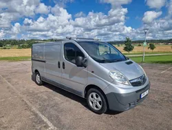 Grå Begagnad 2010 Opel Vivaro Van | 62 000 kr (Lite dyr)