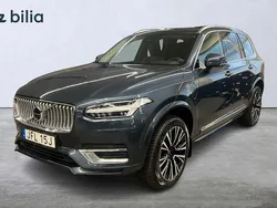 Mörkblå Begagnad 2023 Volvo XC90 Plus SUV | 719 000 kr (Marknadspris)