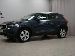 Blå Begagnad 2022 Volvo XC40 Momentum SUV | 289 000 kr (Superpris)