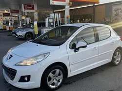 Vit Begagnad 2010 Peugeot 207 Halvkombi | 29 000 kr (Bra pris)