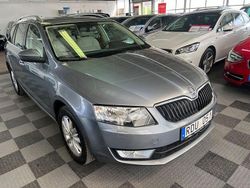 Mörkgrå Begagnad 2013 Skoda Octavia Elegance Kombi | 119 000 kr (Dyr)