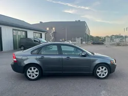 Grå Begagnad 2007 Volvo S40 Kinetic Sedan | 33 900 kr (Marknadspris)