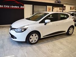 Vit Begagnad 2013 Renault Clio IV Halvkombi | 74 900 kr (Marknadspris)