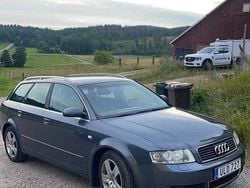 Grå Begagnad 2004 Audi A4 Comfort Kombi | 13 000 kr (Bra pris)