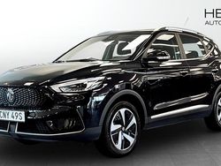 Svart (black) Begagnad 2022 MG ZS Comfort Sedan | 249 900 kr (Marknadspris)
