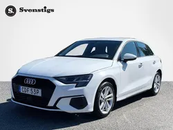 Vit Begagnad 2022 Audi A3 Sportback Sport Halvkombi | 239 900 kr (Marknadspris)