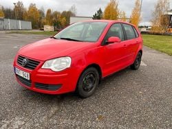 Röd Begagnad 2006 VW Polo Comfortline Halvkombi | 18 000 kr (Marknadspris)