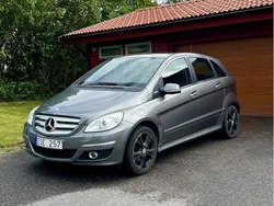Silver Begagnad 2010 Mercedes 180 Sedan | 50 000 kr (Marknadspris)