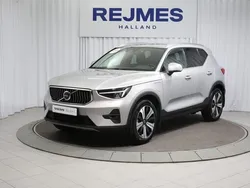 Silver Begagnad 2023 Volvo XC40 Plus SUV | 389 500 kr (Bra pris)