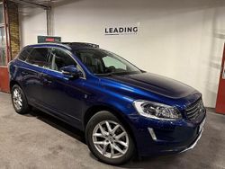 Blå Begagnad 2015 Volvo XC60 Ocean Race SUV | 169 900 kr (Marknadspris)