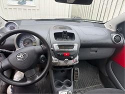 Röd Begagnad 2006 Toyota Aygo Halvkombi | 24 000 kr (Bra pris)