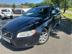 Blå Begagnad 2008 Volvo V70 Momentum Kombi | 35 000 kr (Marknadspris)