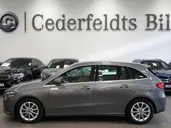 Mörkgrå Begagnad 2019 Mercedes B200 Minibuss | 228 900 kr (Marknadspris)