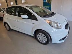Vit Begagnad 2017 Kia Venga Halvkombi | 84 900 kr (Marknadspris)