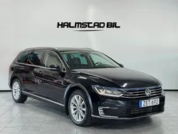 Svart Begagnad 2018 VW Passat GTE Kombi | 179 500 kr (Marknadspris)