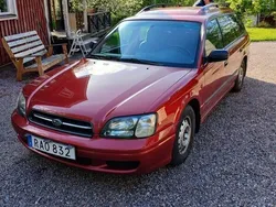 Röd Begagnad 2000 Subaru Legacy Kombi | 9 500 kr