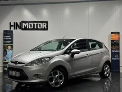 Grå Begagnad 2010 Ford Fiesta Titanium Halvkombi | 59 900 kr (Marknadspris)