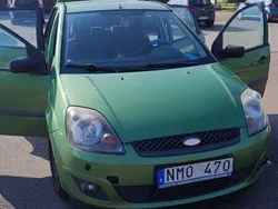 Grön Begagnad 2007 Ford Fiesta Halvkombi | 14 999 kr (Marknadspris)