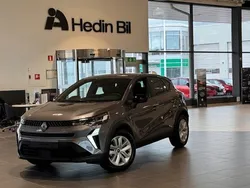 Grå Ny 2024 Renault Captur Evolution SUV | 281 700 kr (Marknadspris)