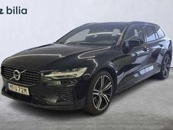 Svart Begagnad 2022 Volvo V60 R-Design Kombi | 429 000 kr (Marknadspris)