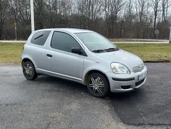 Silver Begagnad 2005 Toyota Yaris Halvkombi | 17 000 kr (Bra pris)