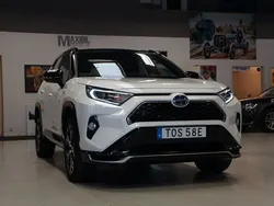 Vit Begagnad 2020 Toyota RAV4 Hybrid Style SUV | 449 500 kr (Dyr)