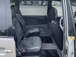 Silver Begagnad 2003 Toyota Previa Minibuss | 30 000 kr